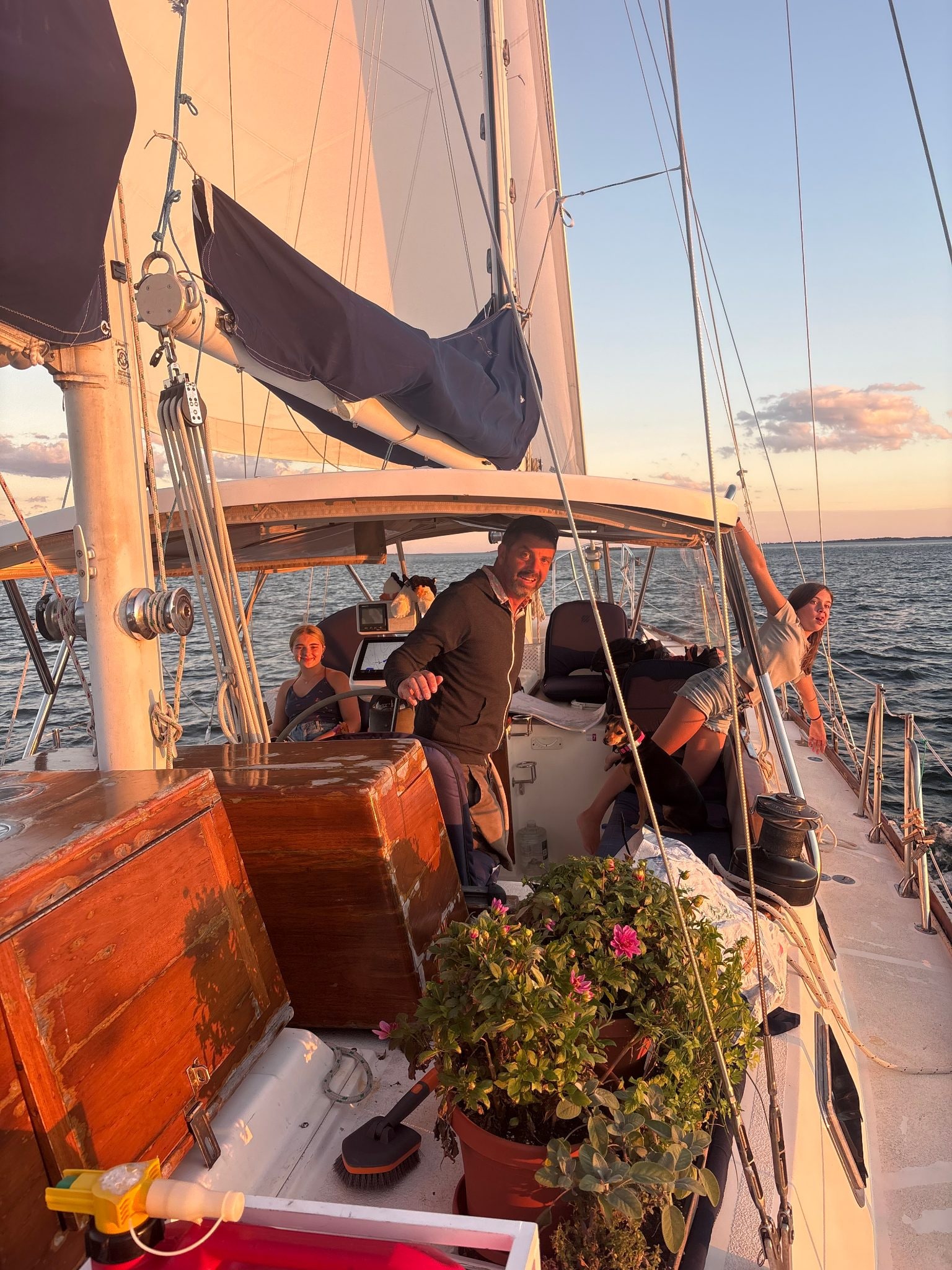 Beautiful motor/sail out of the harobor at Sunset
