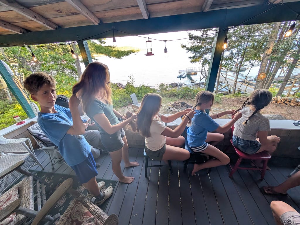Over at Mk and Dave's cottage, cousin braid-line