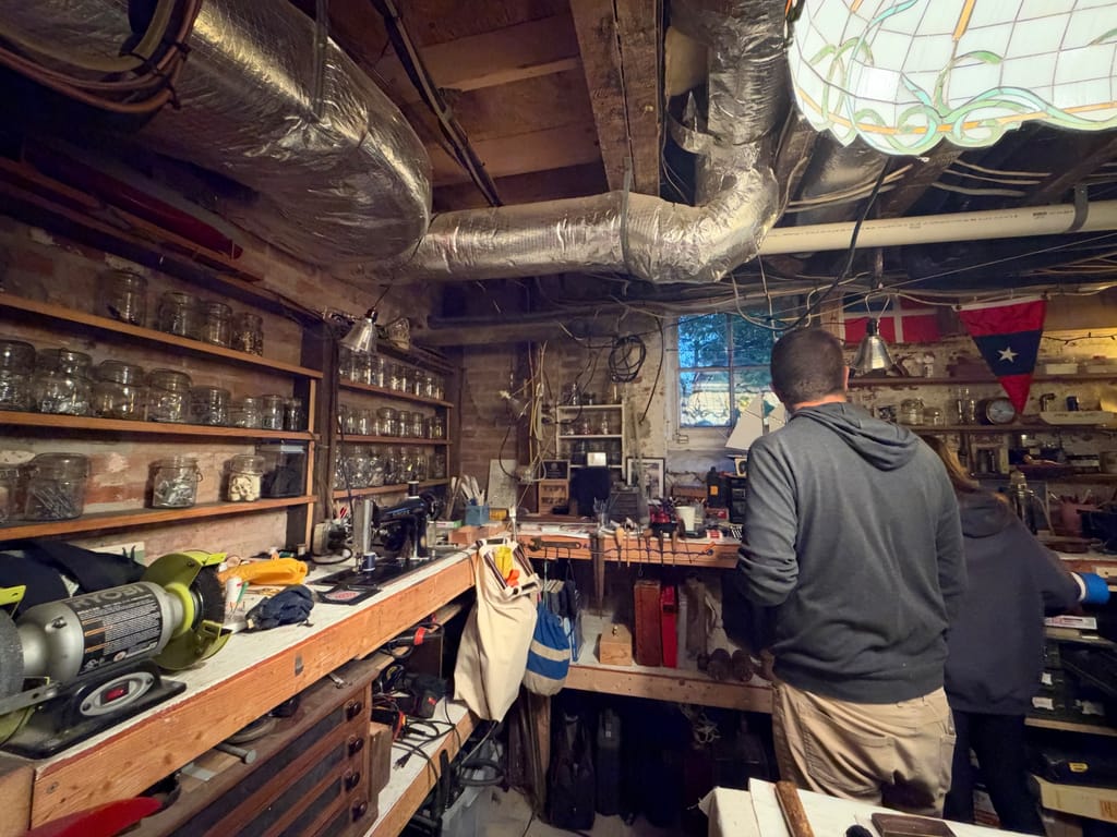 Dowzer’s dreamy work bench 